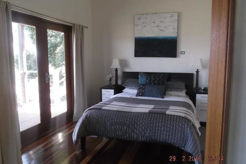 Outlook Hill Pavilion Suites & Spa Cottages - C Tourism 4