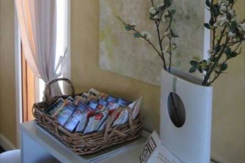 Outlook Hill Pavilion Suites & Spa Cottages - C Tourism 7