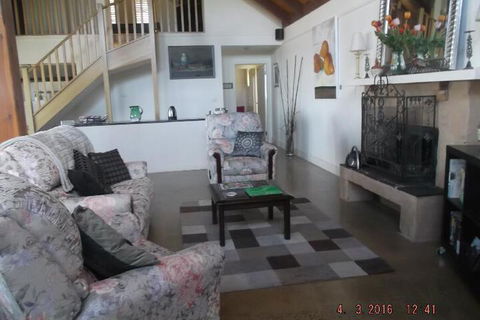 Outlook Hill Pavilion Suites & Spa Cottages - C Tourism 6