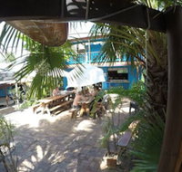 Cool Bananas Backpackers - C Tourism