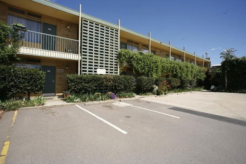 Mid City Motor Inn - C Tourism 3