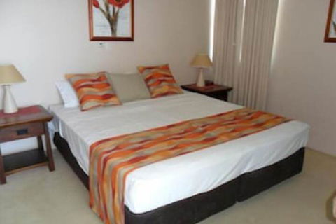 Grosvenor Beachfront Apartments - C Tourism 6