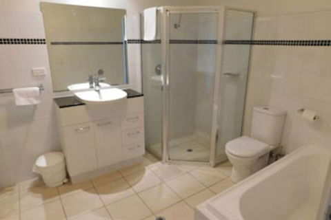 Glenelg Beachside Apartments - C Tourism 5