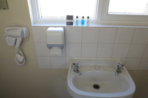 Norfolk Motor Inn - C Tourism 5