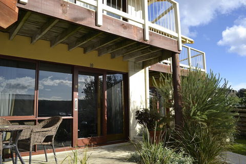 Loch Ard Motor Inn - C Tourism 5