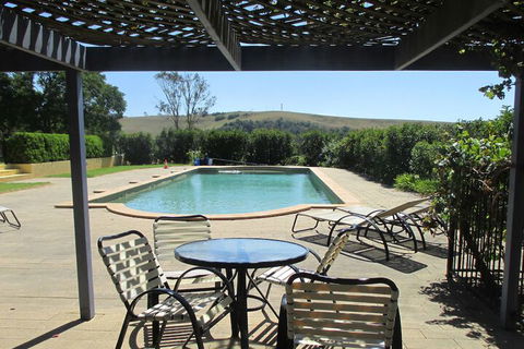 Tranquil Vale Vineyard & Cottages - C Tourism 1