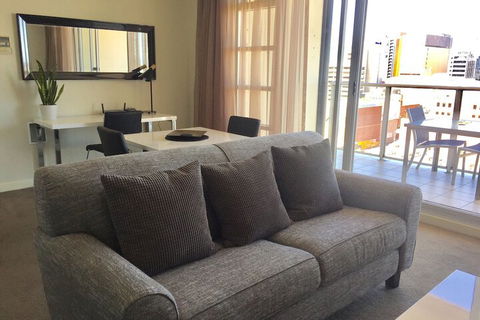 Adelaide DressCircle Apartments North Terrace - C Tourism 5