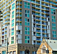 Adelaide DressCircle Apartments North Terrace - C Tourism