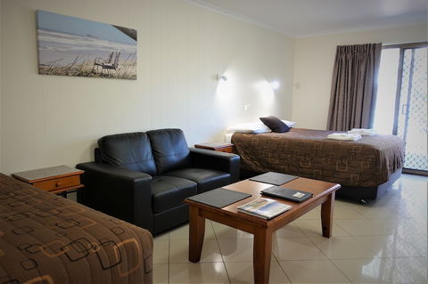 Pacific Palms Motor Inn - C Tourism 2