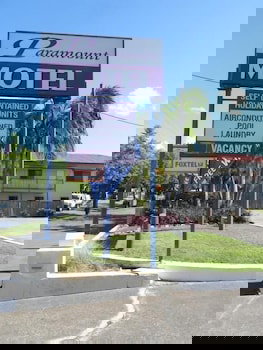 Paramount Motel - C Tourism 0