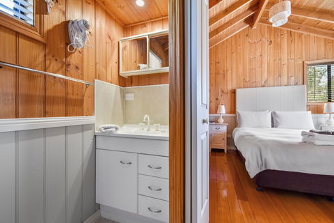 Hazelcreek Cottages - C Tourism 5