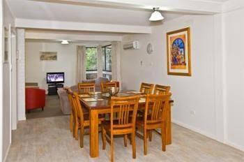 Kingsway Holiday Flats & Gariwerd House. - C Tourism 4