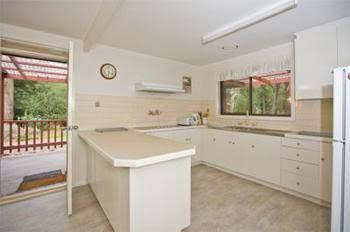 Kingsway Holiday Flats & Gariwerd House. - C Tourism 5