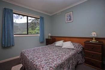 Kingsway Holiday Flats & Gariwerd House. - C Tourism 1