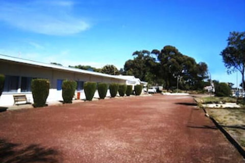 Nhill Holiday Inn - C Tourism 7