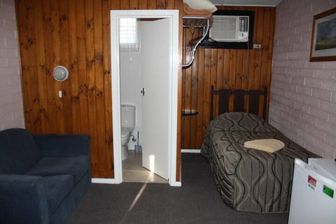 Nhill Oasis Motel - C Tourism 6