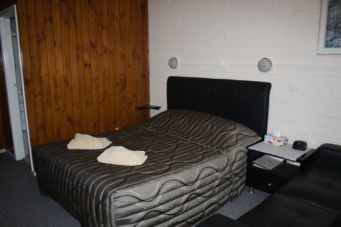 Nhill Oasis Motel - C Tourism 5