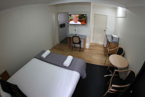 Sleepy Hill Motor Inn - C Tourism 5