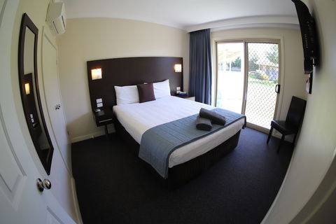 Sleepy Hill Motor Inn - C Tourism 3