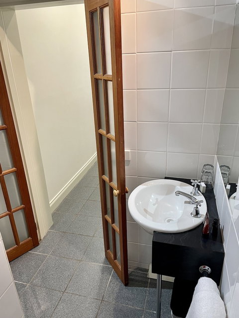 Athelstane House - C Tourism 1