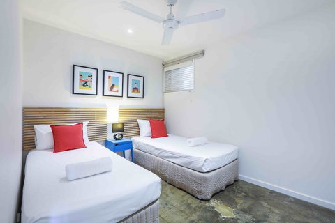 Sandbox Luxury Beach Front Apartments - C Tourism 5