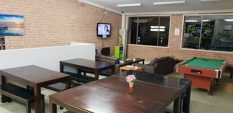 The Entrance Backpackers - Hostel - C Tourism 2