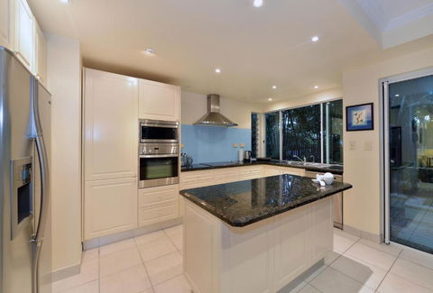 Reef Villa Port Douglas - C Tourism 6