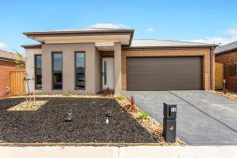 Serviced Houses Point Cook - C Tourism 0