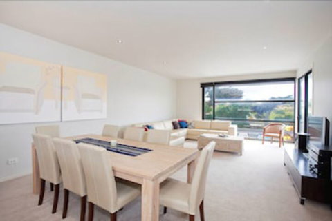 Four Kings Apartments - C Tourism 6