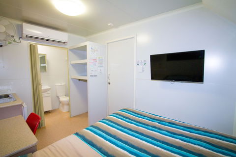 Meekatharra Accommodation Centre - C Tourism 0
