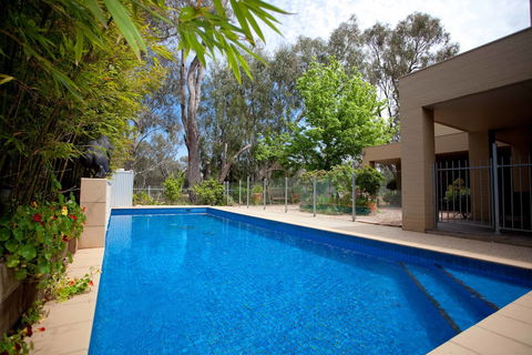 CocknBull Boutique Hotel - C Tourism 6