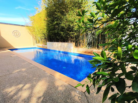 CocknBull Boutique Hotel - C Tourism 5