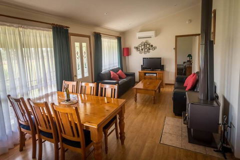 Cottages On Lovedale - C Tourism 7