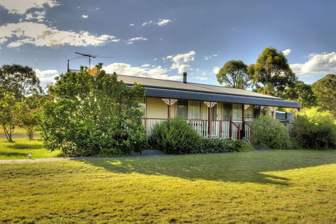 Cottages On Lovedale - C Tourism 3