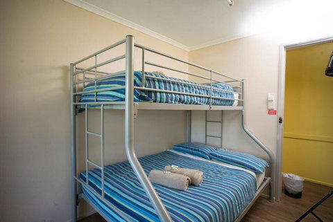 Airlie Beach YHA - Hostel - C Tourism 3