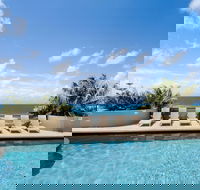 Clubb Coolum Beach Resort - C Tourism