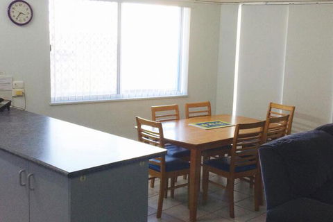 Coral Sea Apartments - C Tourism 4