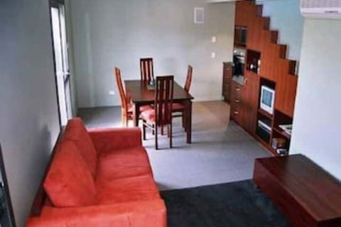 Red Brier Cottage Accommodation - C Tourism 7