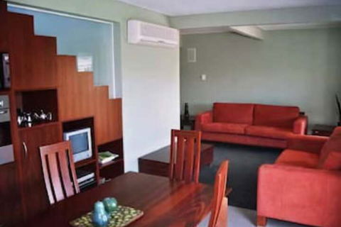 Red Brier Cottage Accommodation - C Tourism 0