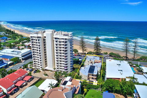 Coolum Baywatch Resort - C Tourism 0