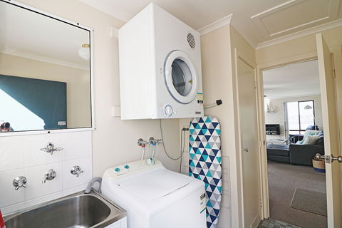 Capri Apartments - C Tourism 3