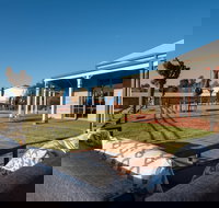 Bowen Inn Motel - C Tourism