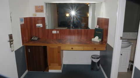 Golden Leaf Motor Inn - C Tourism 4