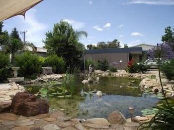 Golden Leaf Motor Inn - C Tourism 2