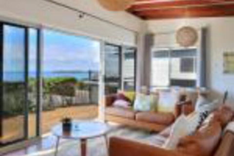 Seakissed Beach House - C Tourism 0