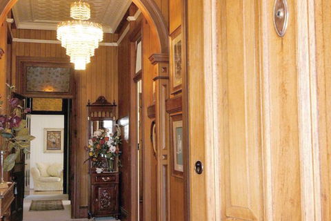 Wiss House Bed And Breakfast - C Tourism 7