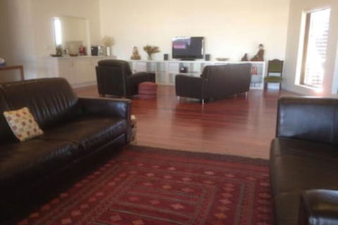 Crossroads Ecomotel - C Tourism 0