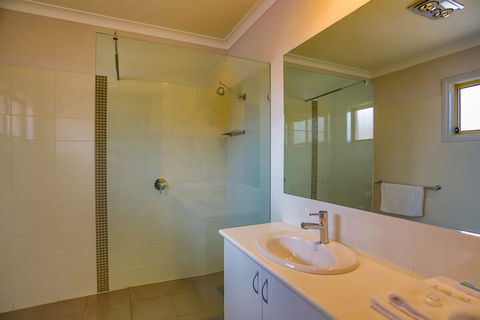 Murray Waters Motor Inn & Apartments - C Tourism 5