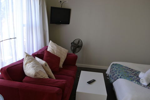 Ruby's Queenscliff - C Tourism 0