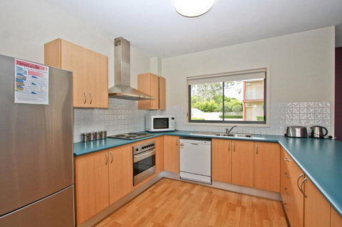 Cosmopolitan Apartments - C Tourism 1